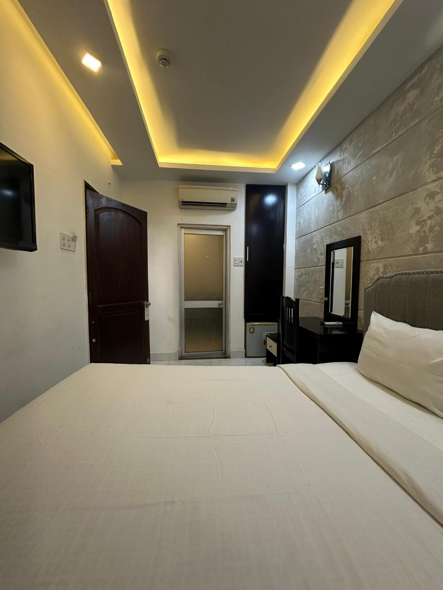 Yaya Sai Gon Hotel Bui Vien Walking Street Bandar Ho Chi Minh Luaran gambar